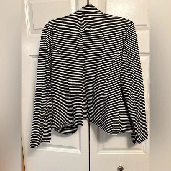 Tommy Hilfiger Black and White Striped Blazer NWOT - Picture 4 of 4
